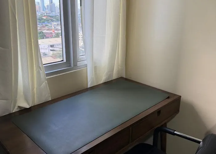 Apartment Staycation And Wfh With Netflix And Pool For Up To 4 Guests