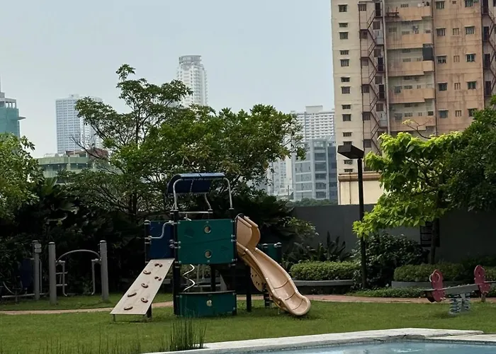 Staycation And Wfh With Netflix And Pool For Up To 4 Guests Apartment